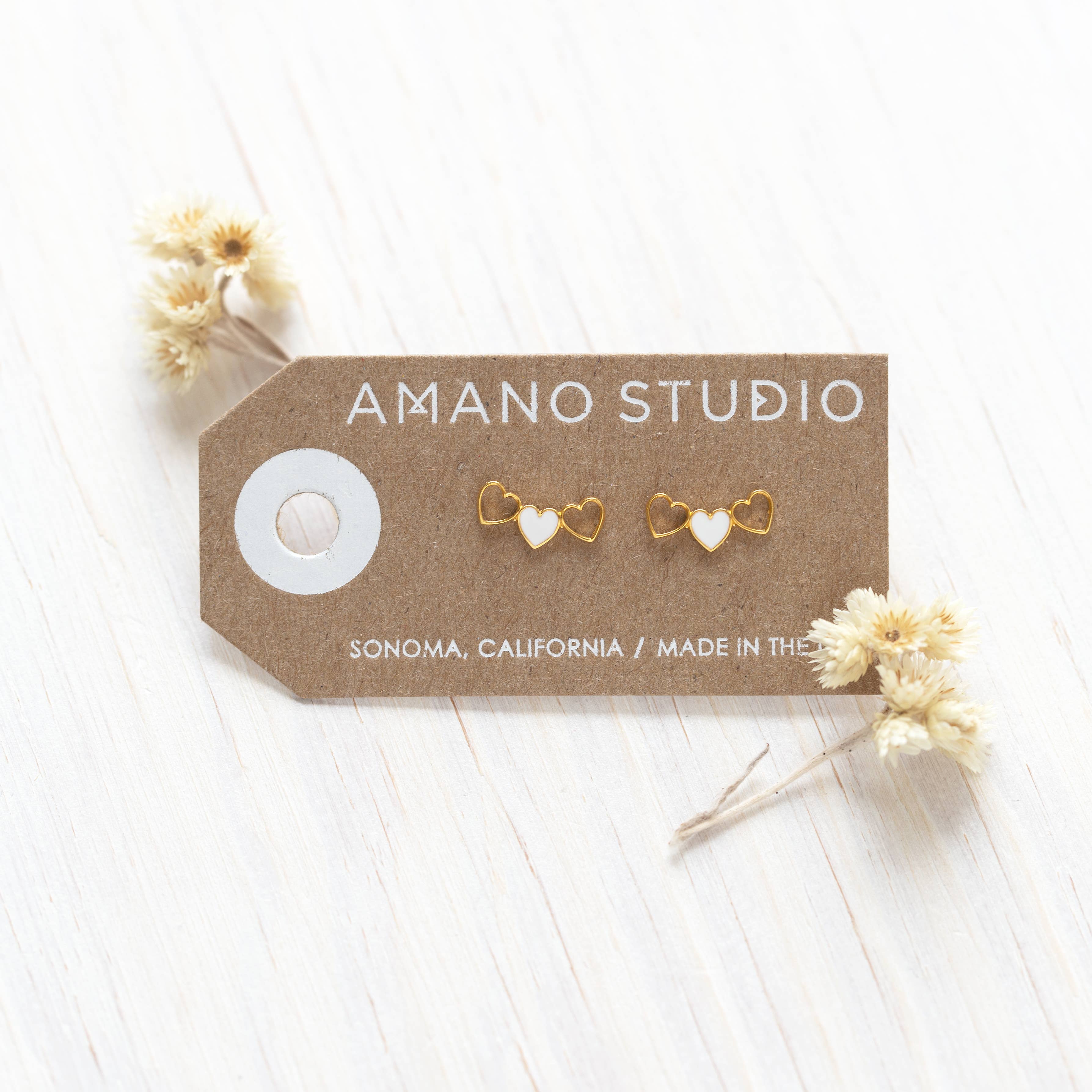 Amano Studio: Lots of Love Heart Studs
