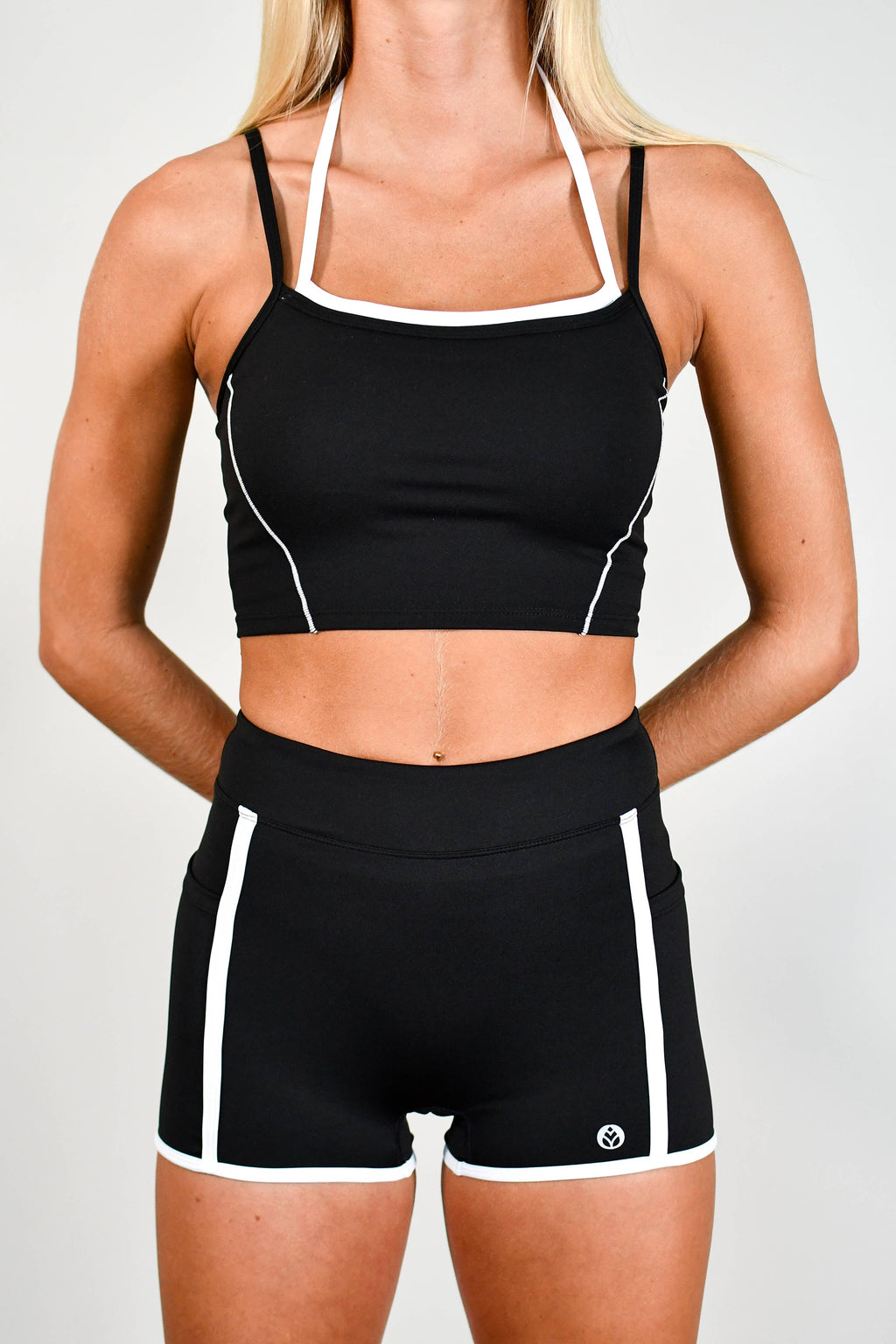 TooLooLah: Outline Cropped Contrast Tank - Black/White