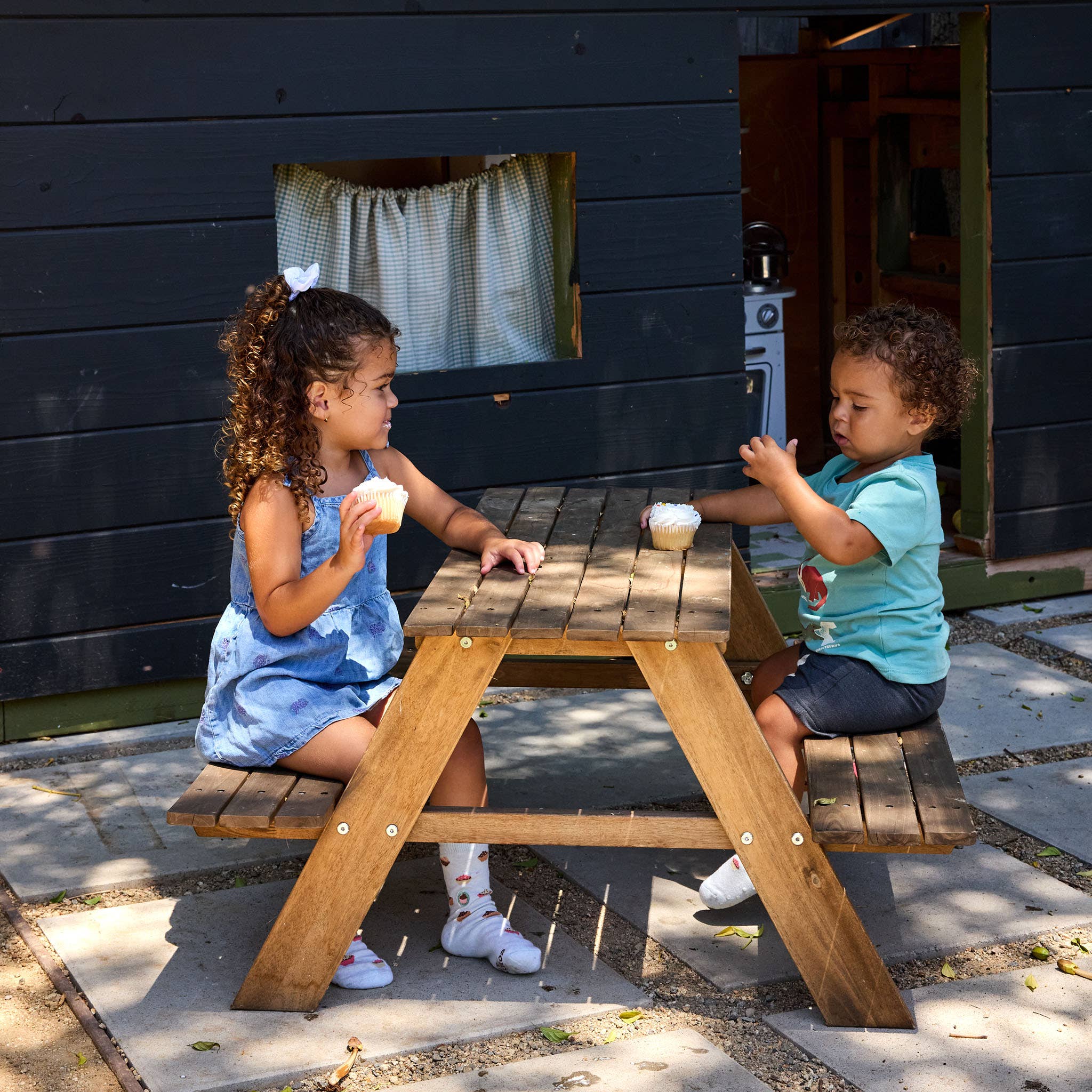 Conscious Step: Kids Socks that Provide Meals (Blue Cupcakes)