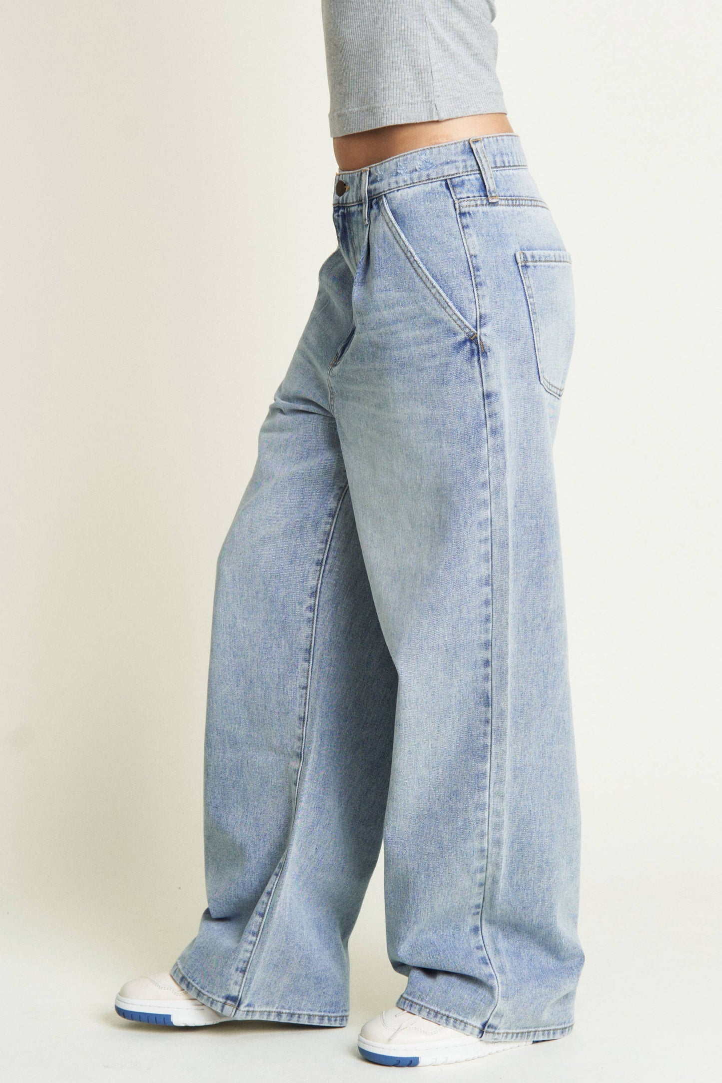 Oliver Logan: Thompson Low Slung Wide Leg Trouser Light Indigo Worn