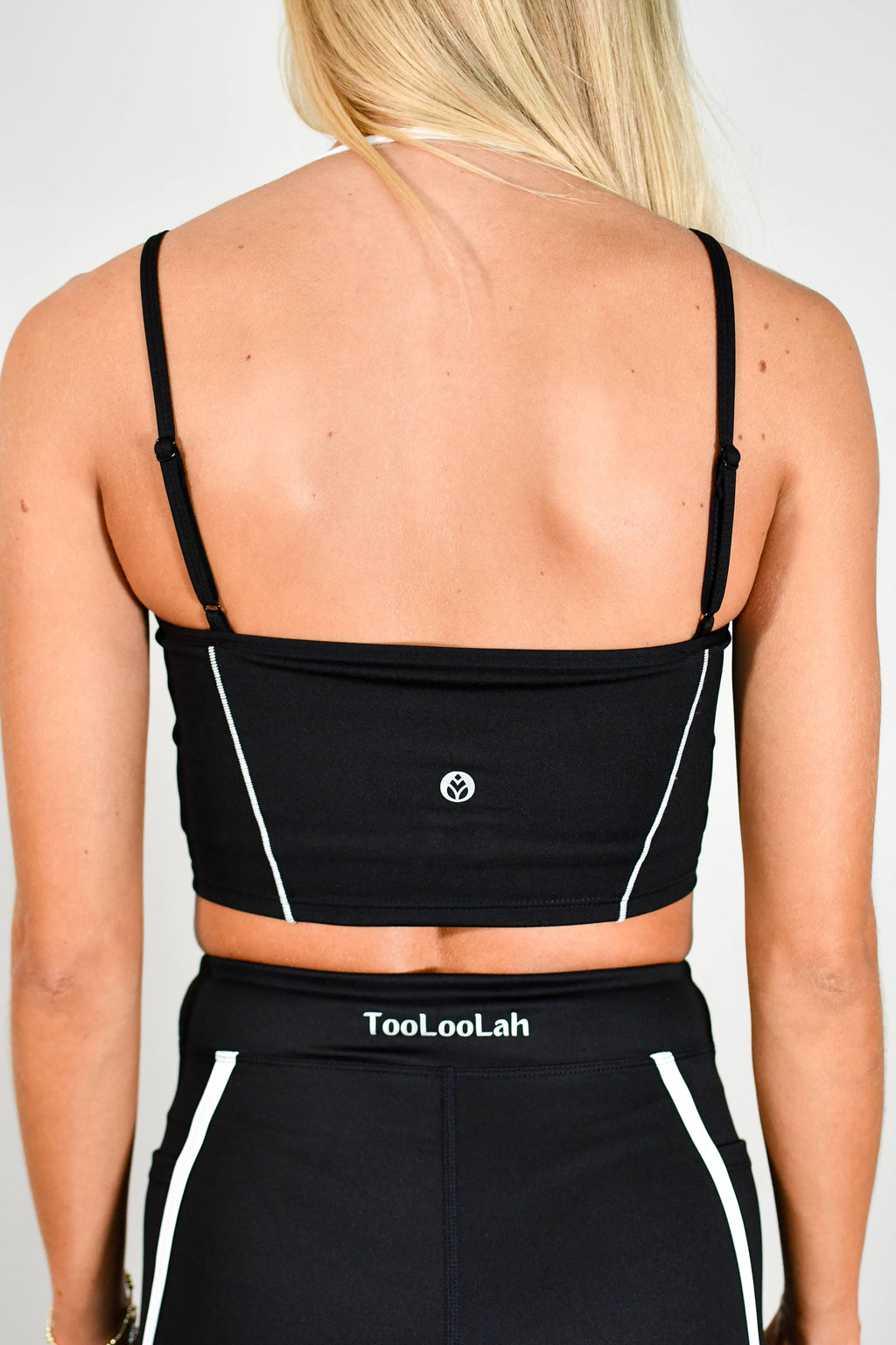 TooLooLah: Outline Cropped Contrast Tank - Black/White