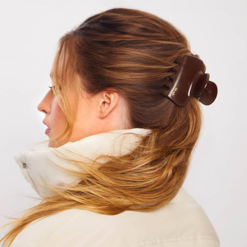 KITSCH: Recycled Plastic Puffy Cloud Clip 1pc - Chocolate