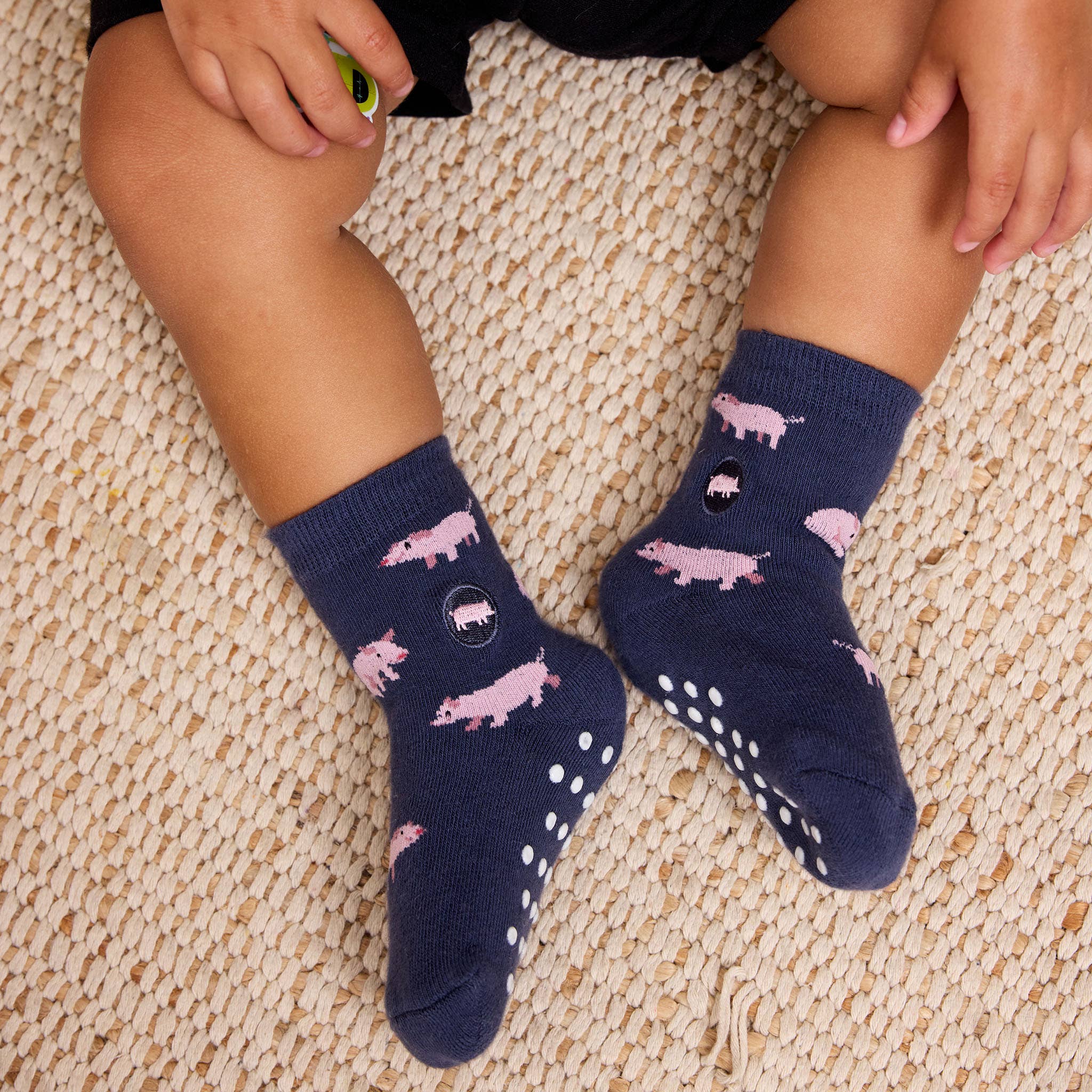 Conscious Step: Kids Socks that Save Pigs
