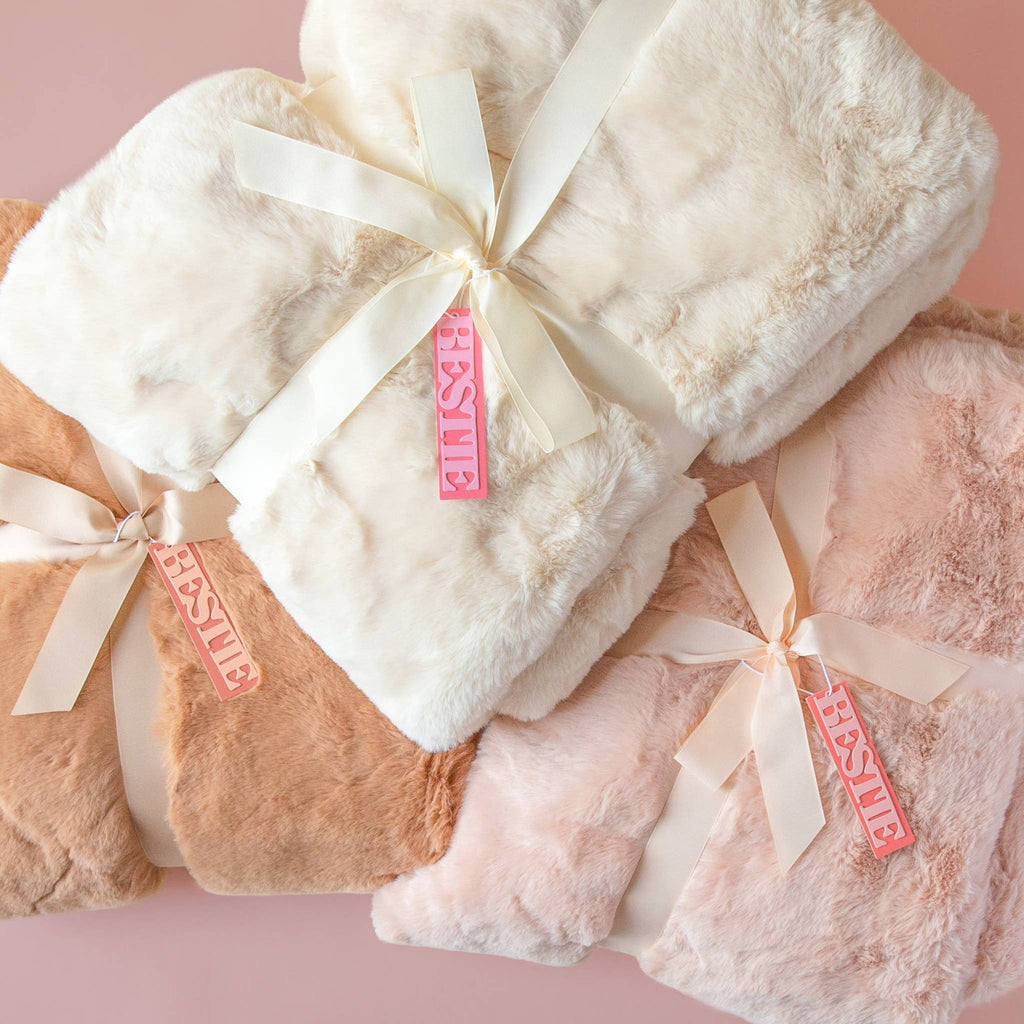 Sunshine Studios: Bestie Blanket Faux Fur - Camel