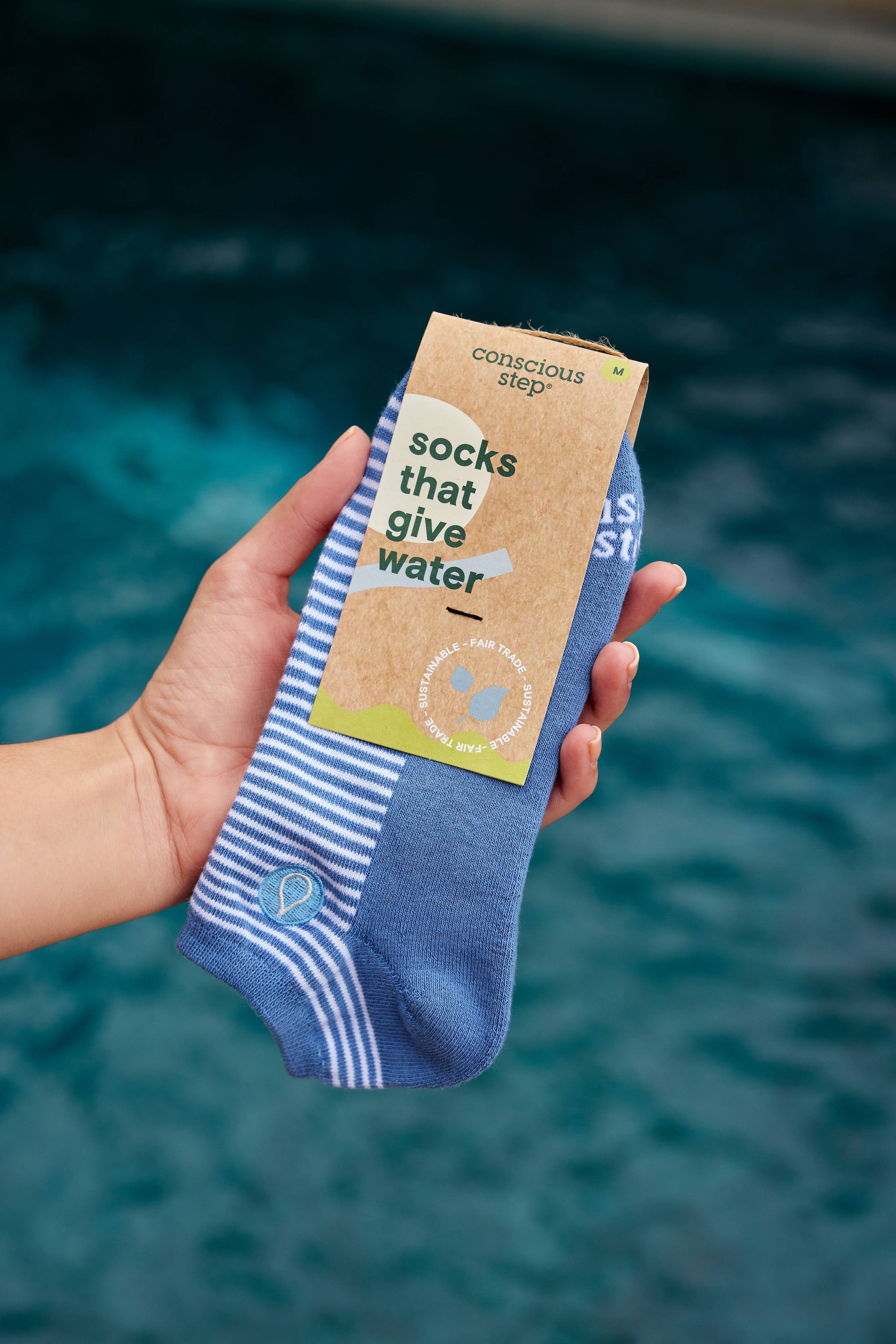 Conscious Step: Ankle Socks that Give Water